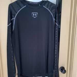 Men’s Under Armour shirt